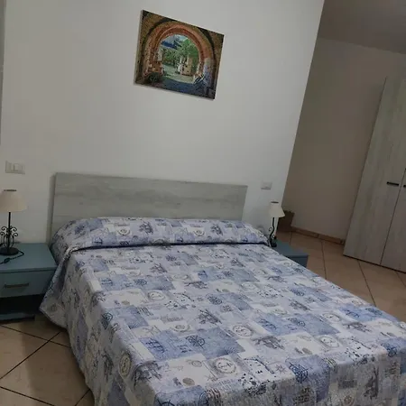 לינה וארוחת בוקר Mes' Agustu *